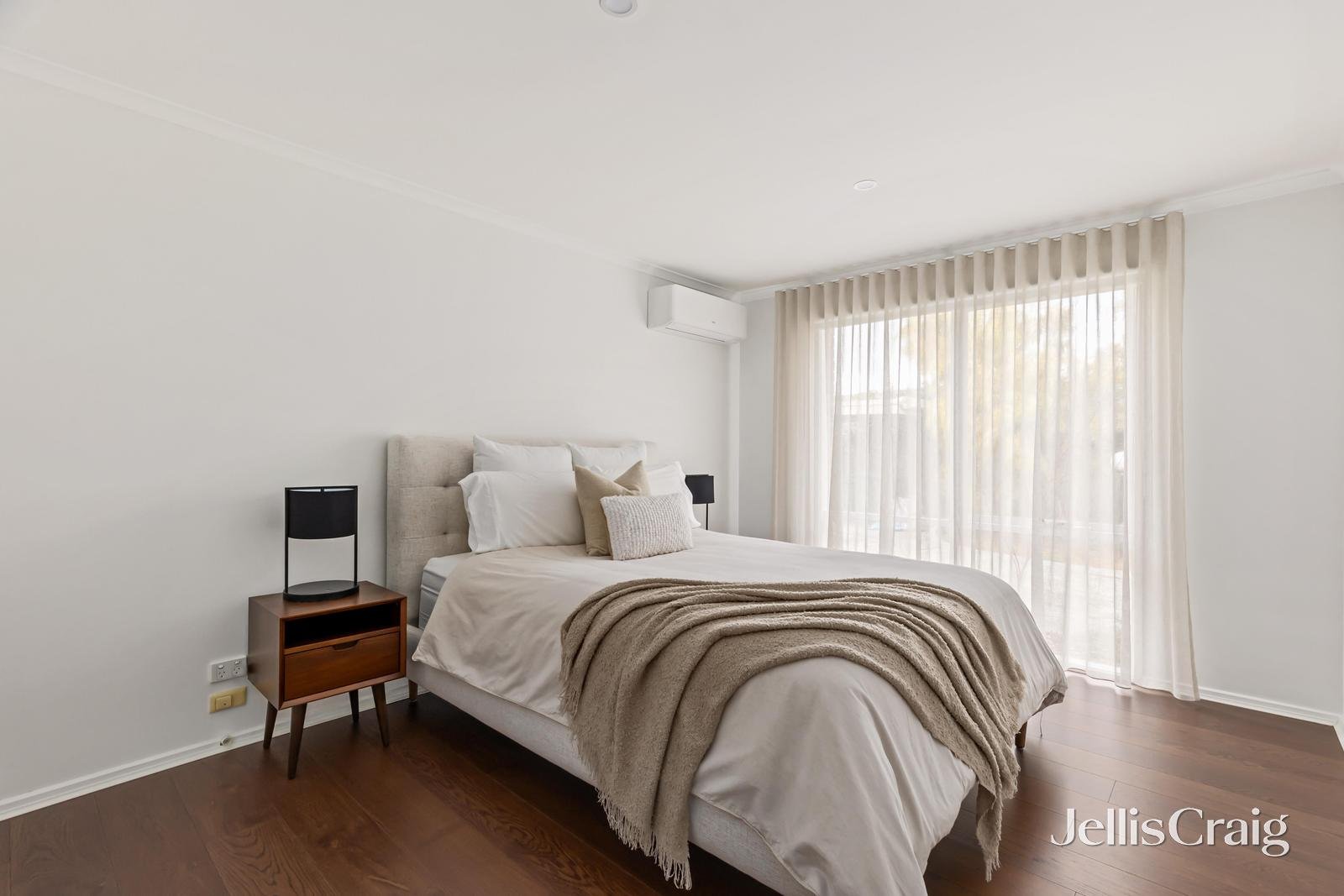 2/1 Sunset Drive, Heathmont image 8