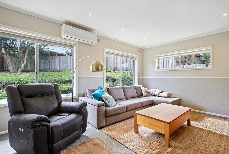 21 Swinburne Avenue, Mooroolbark image 5