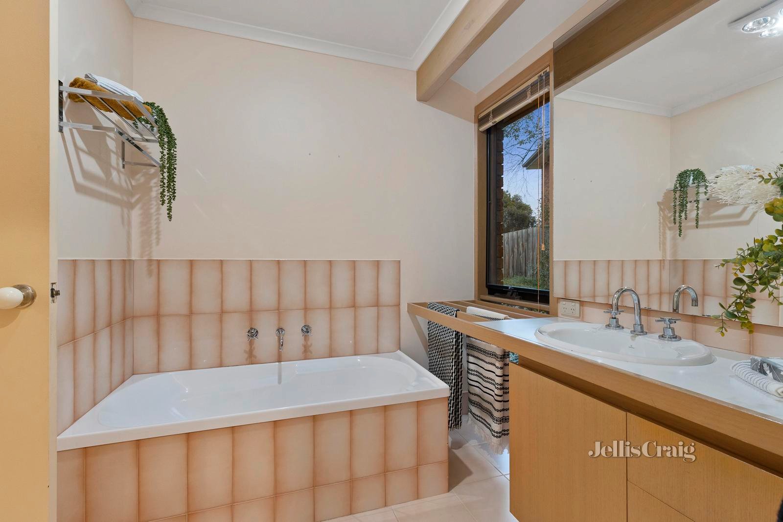 21 Tadji Close, Croydon North image 9