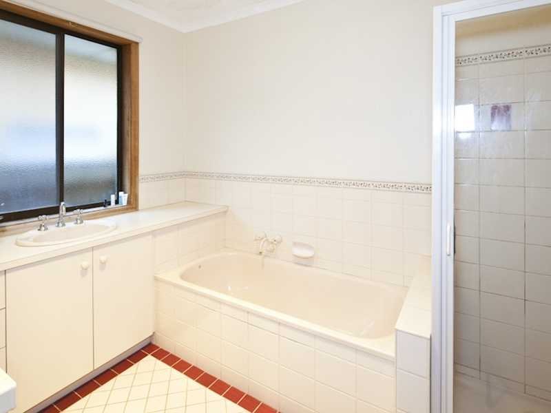 21 Tasman Avenue, Belmont image 4