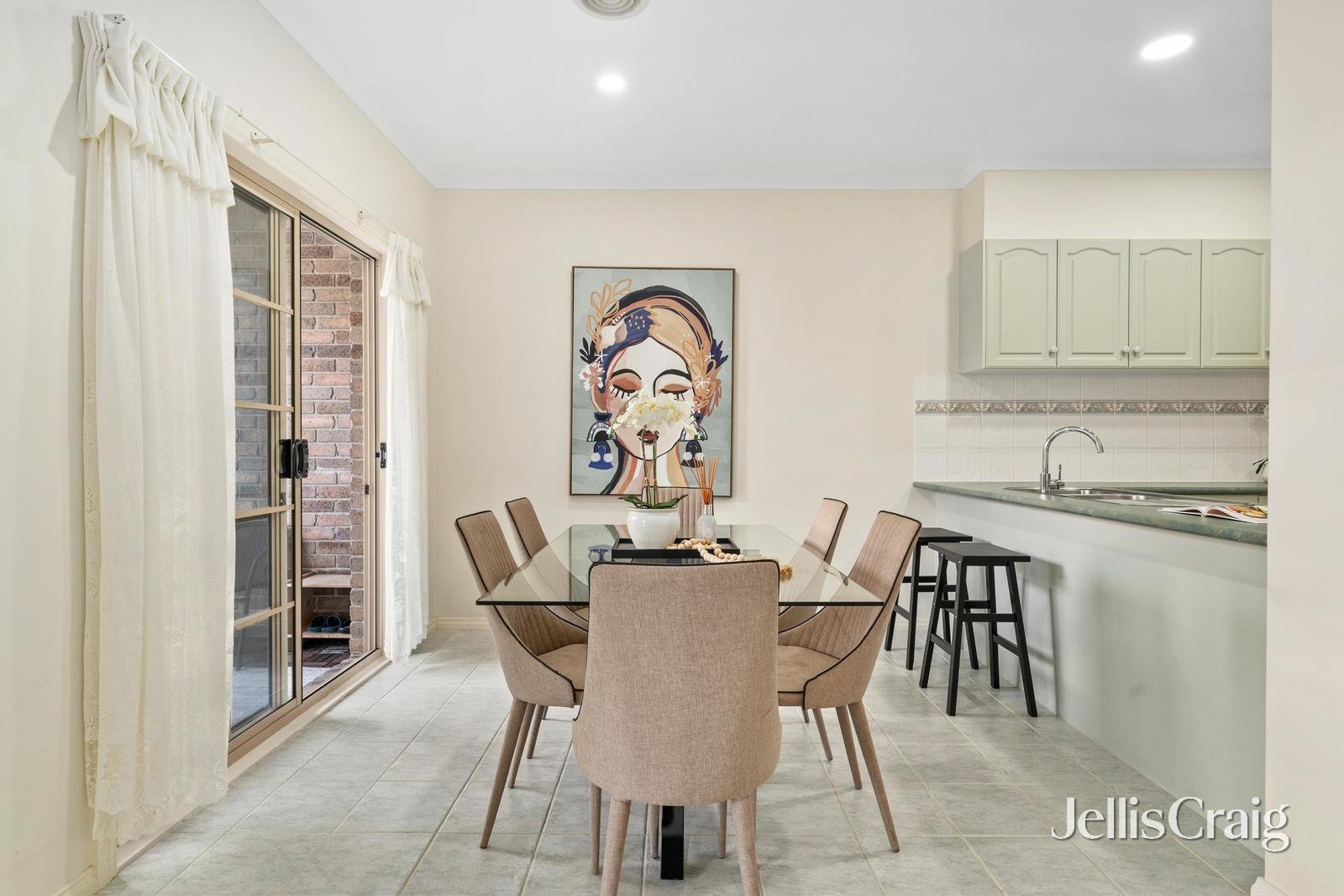 21 The Rise, Glen Waverley image 4