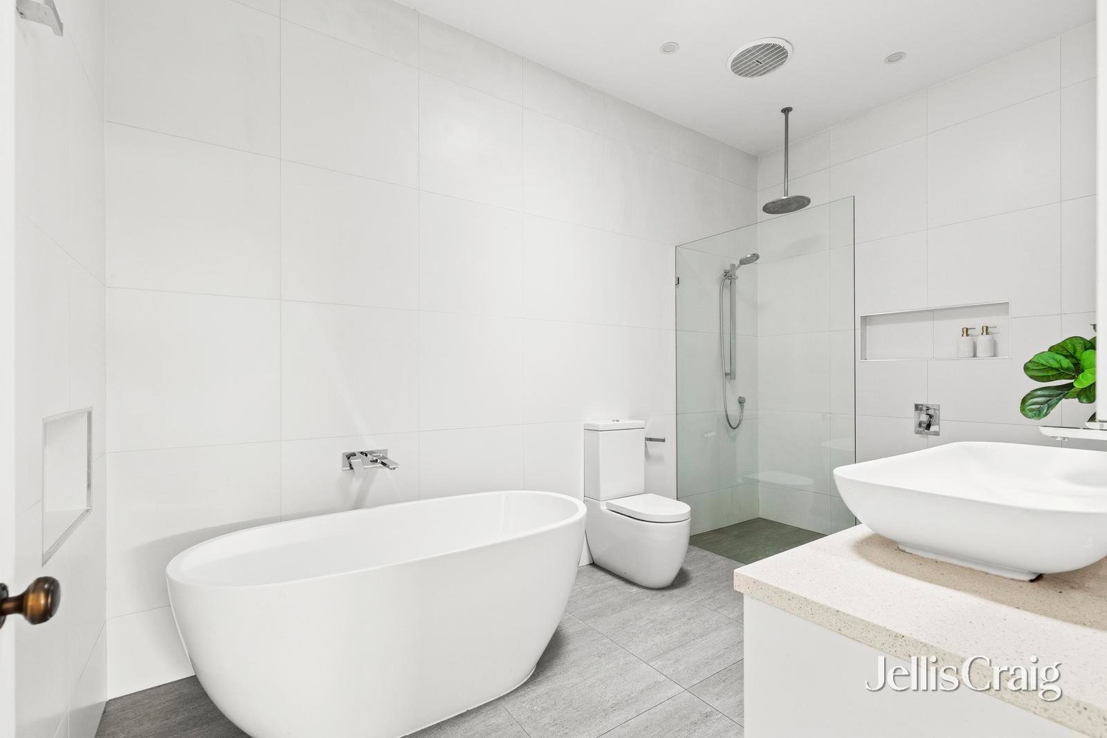 21 Thorne Street, East&nbsp;Geelong image 8