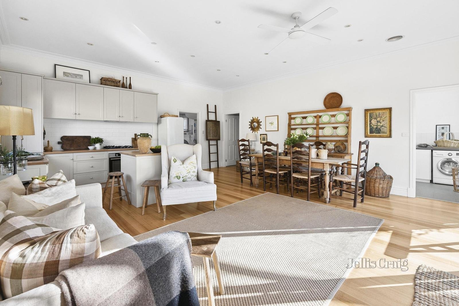 21 Thorne Street, East Geelong image 4