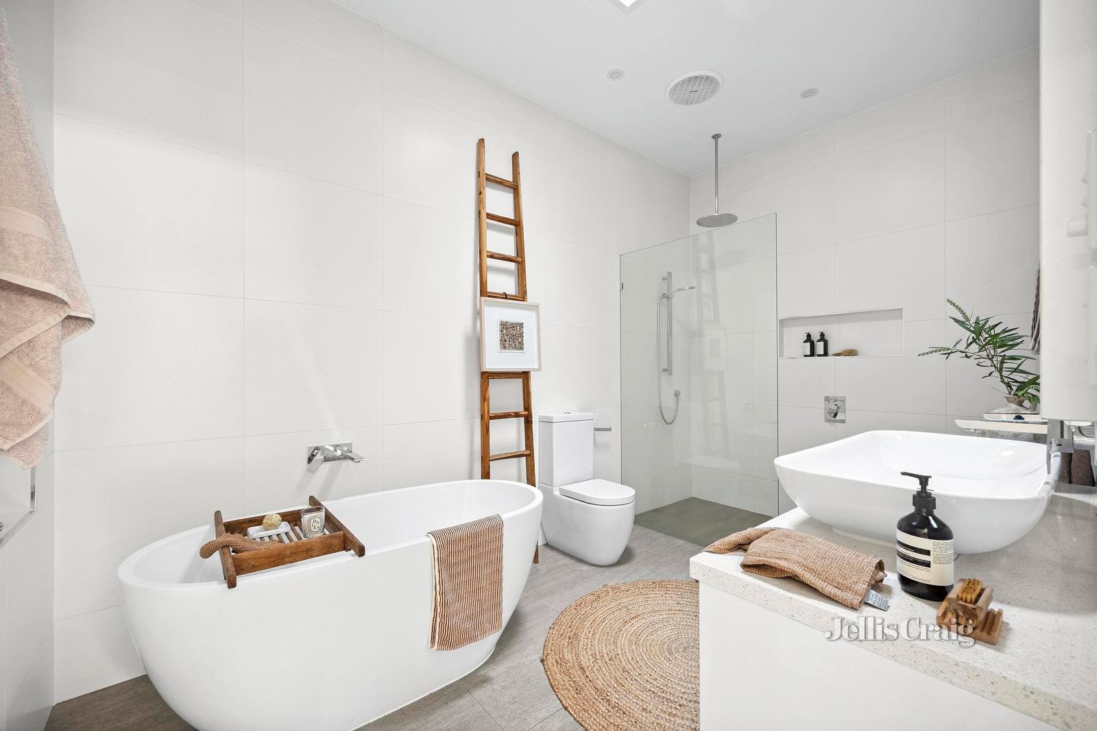 21 Thorne Street, East Geelong image 8