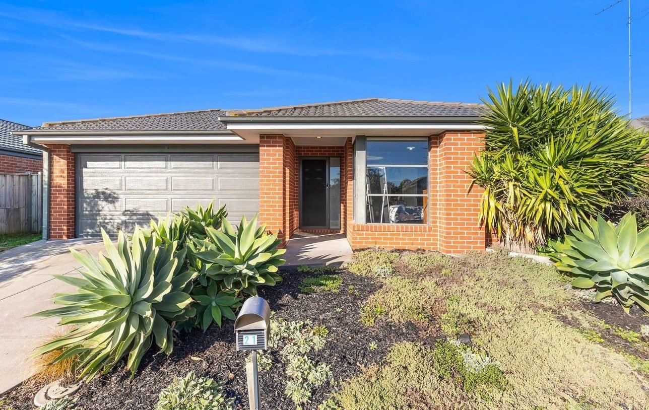 21 Tispa Drive, Leopold image 1