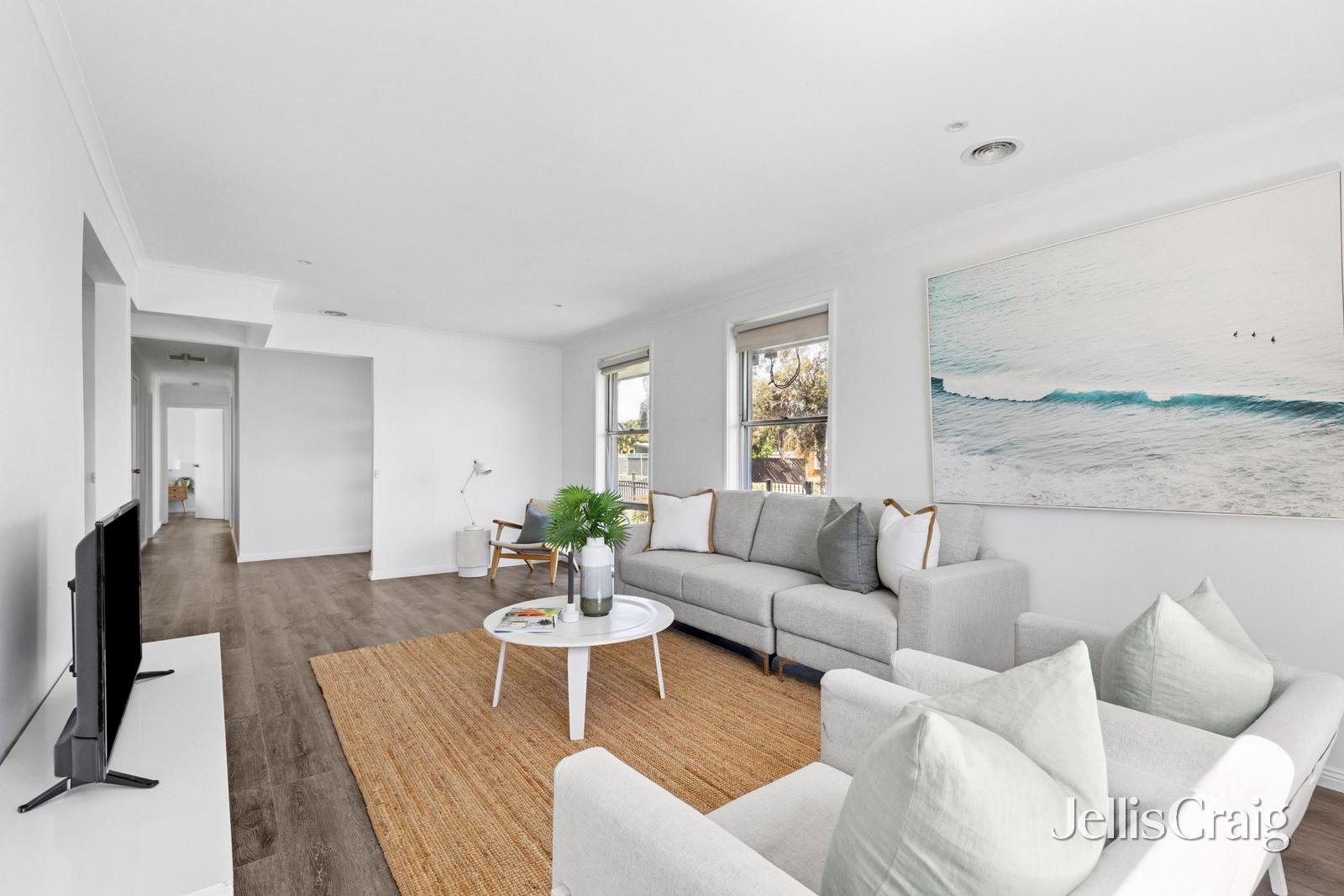 21 Titan Street, Whittington image 3