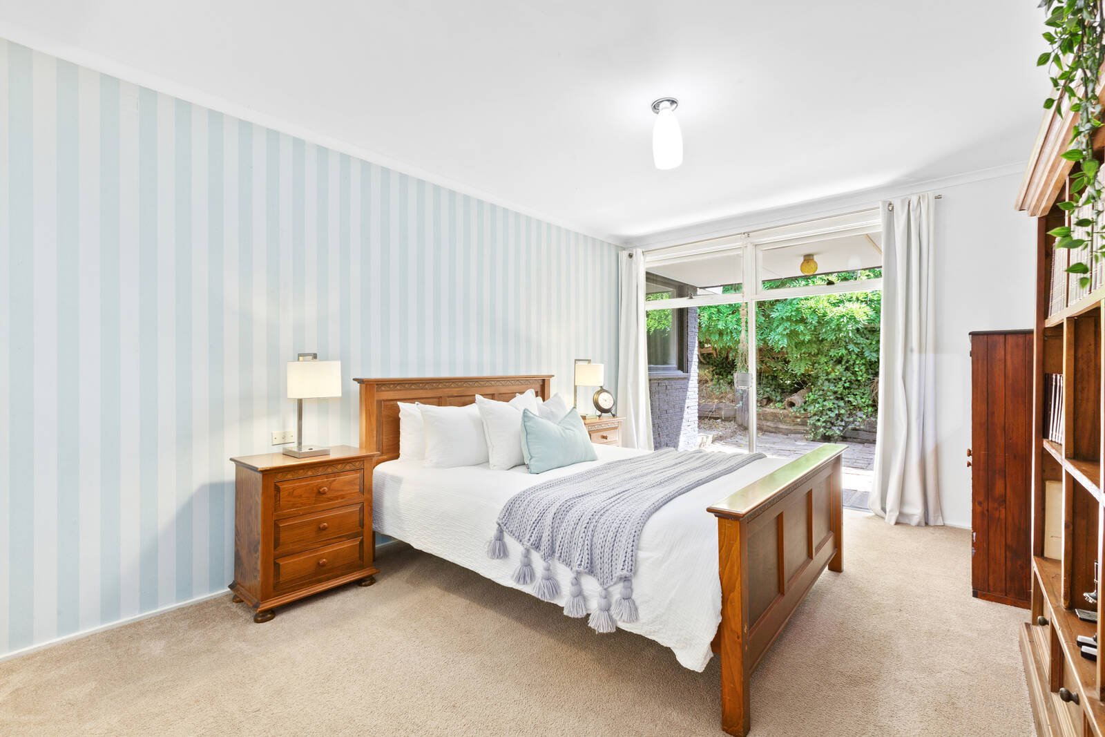 Property Gallery Thumbnail 7