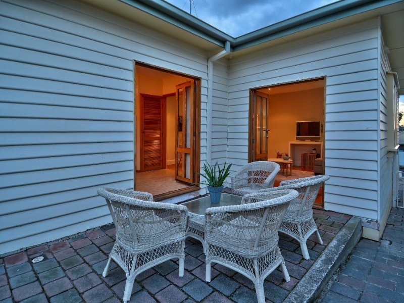 21 Upper Skene Street, Newtown image 9