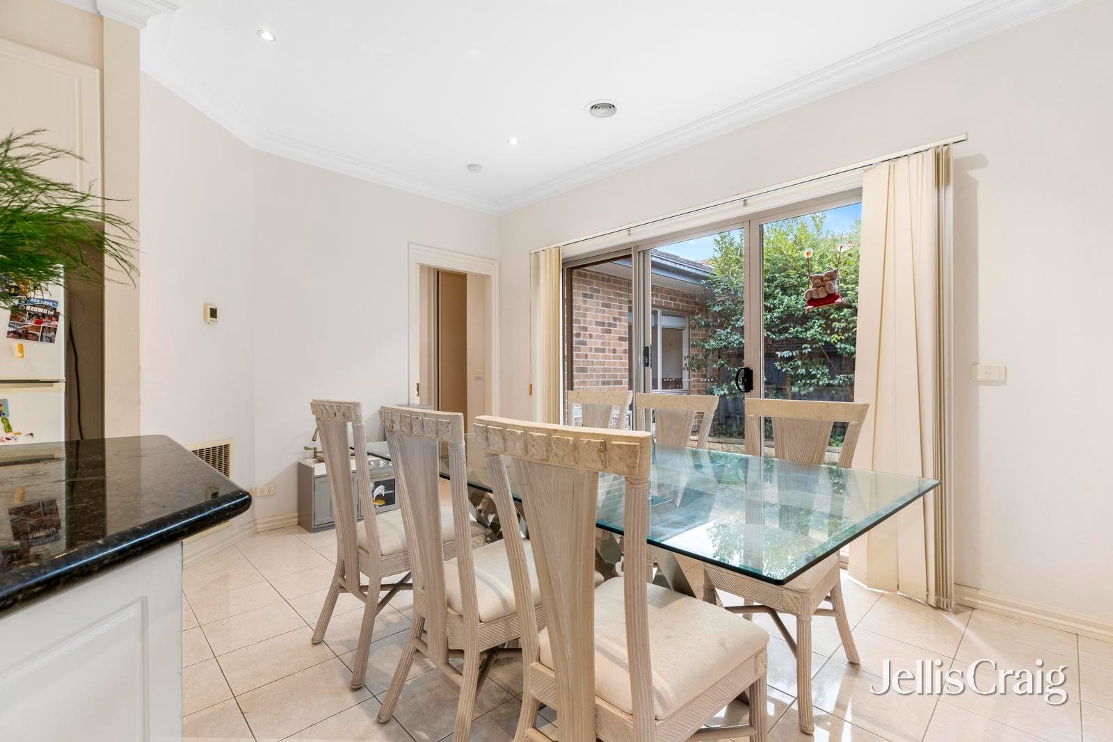 2/1 Vasey Avenue, Mount&nbsp;Waverley image 4