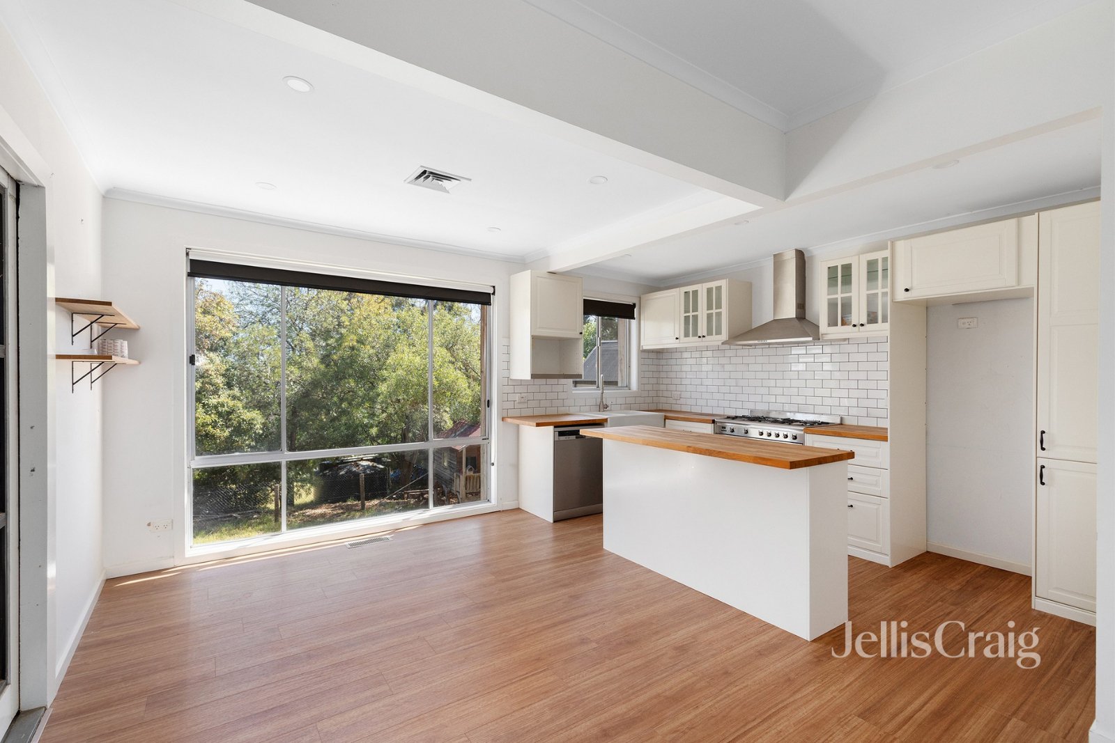 21 View Hill Crescent, Eltham image 5