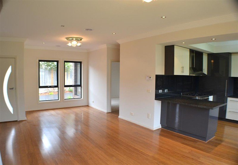 2/1 View Road, Glen&nbsp;Waverley image 2