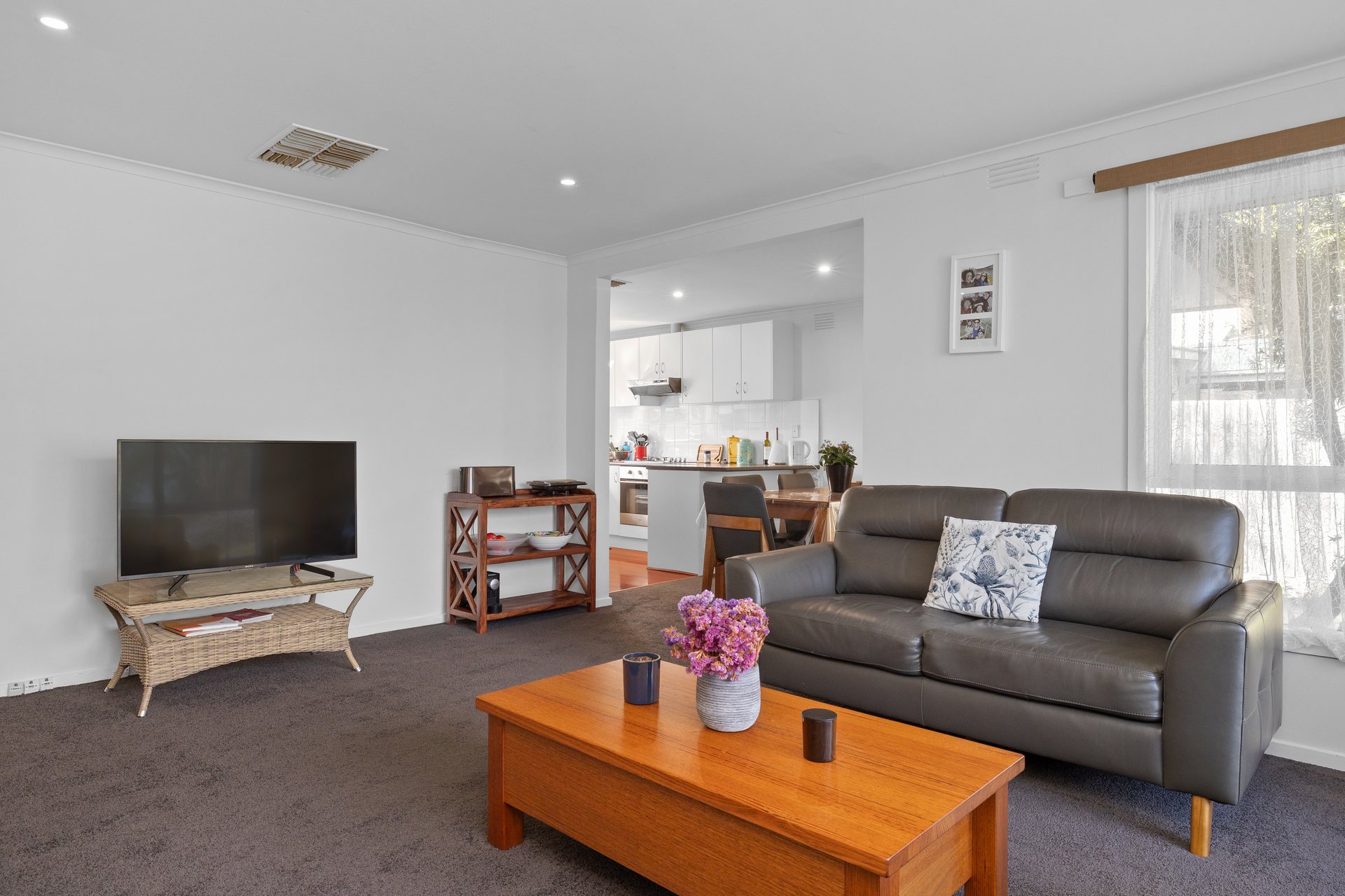 21 Vinter Avenue, Croydon image 2