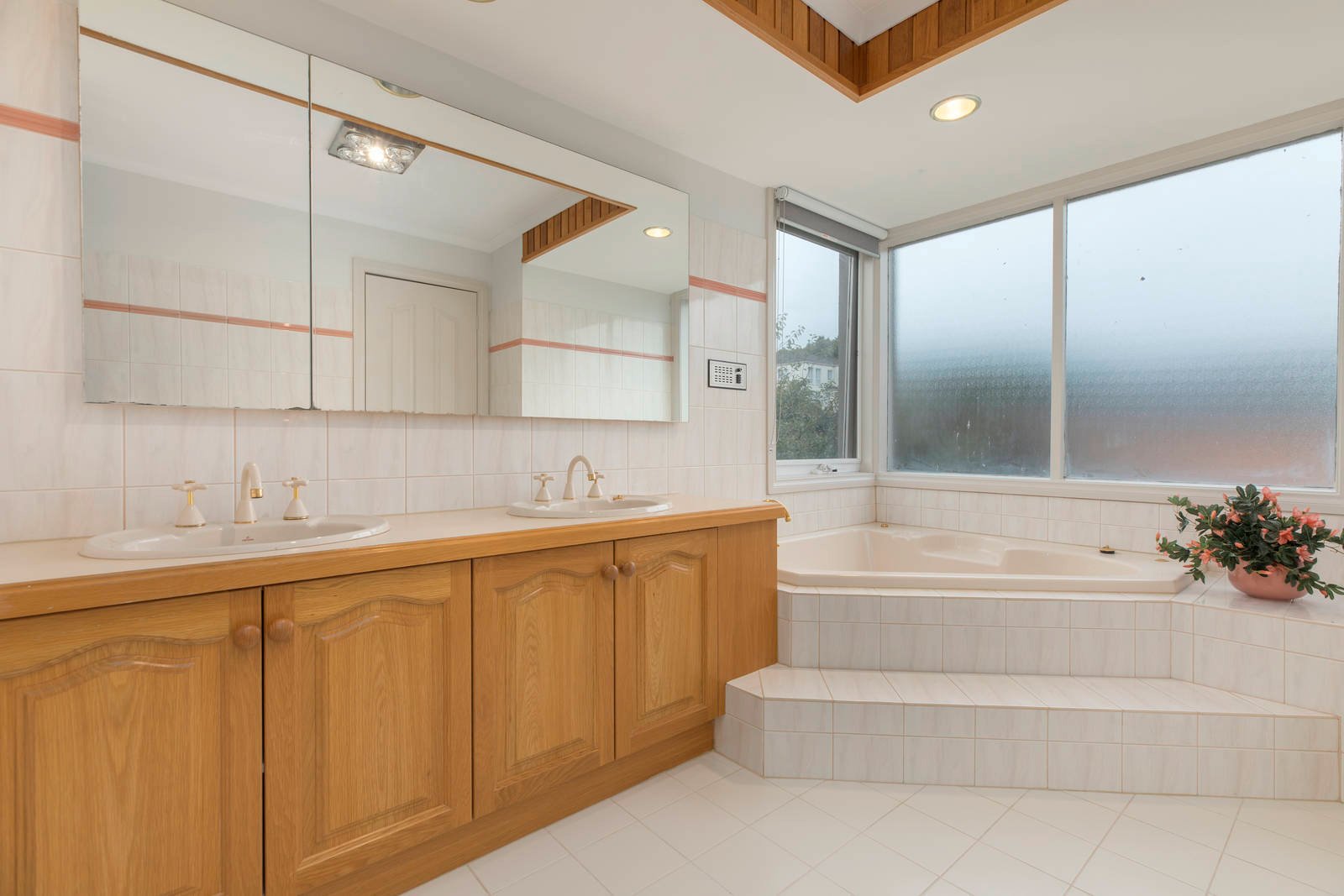Property Gallery Thumbnail 5