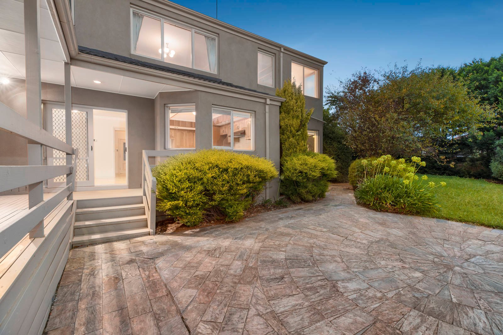 Property Gallery Thumbnail 6