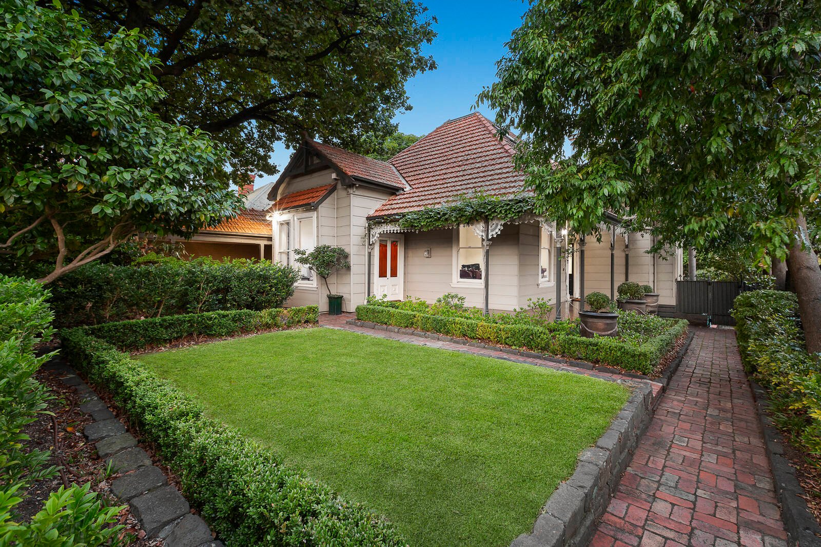 Property Gallery - Main Image