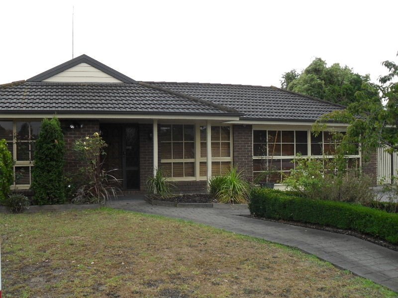21 Wellington Drive Sale - Image 1