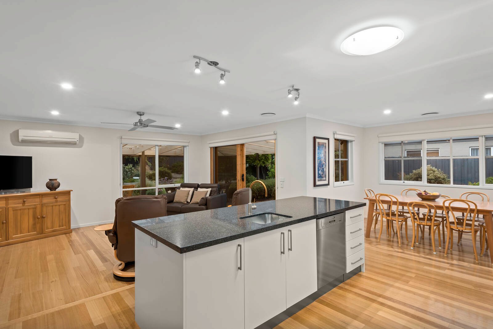 Property Gallery Thumbnail 3