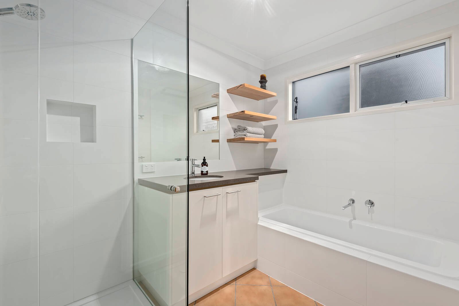 Property Gallery Thumbnail 13