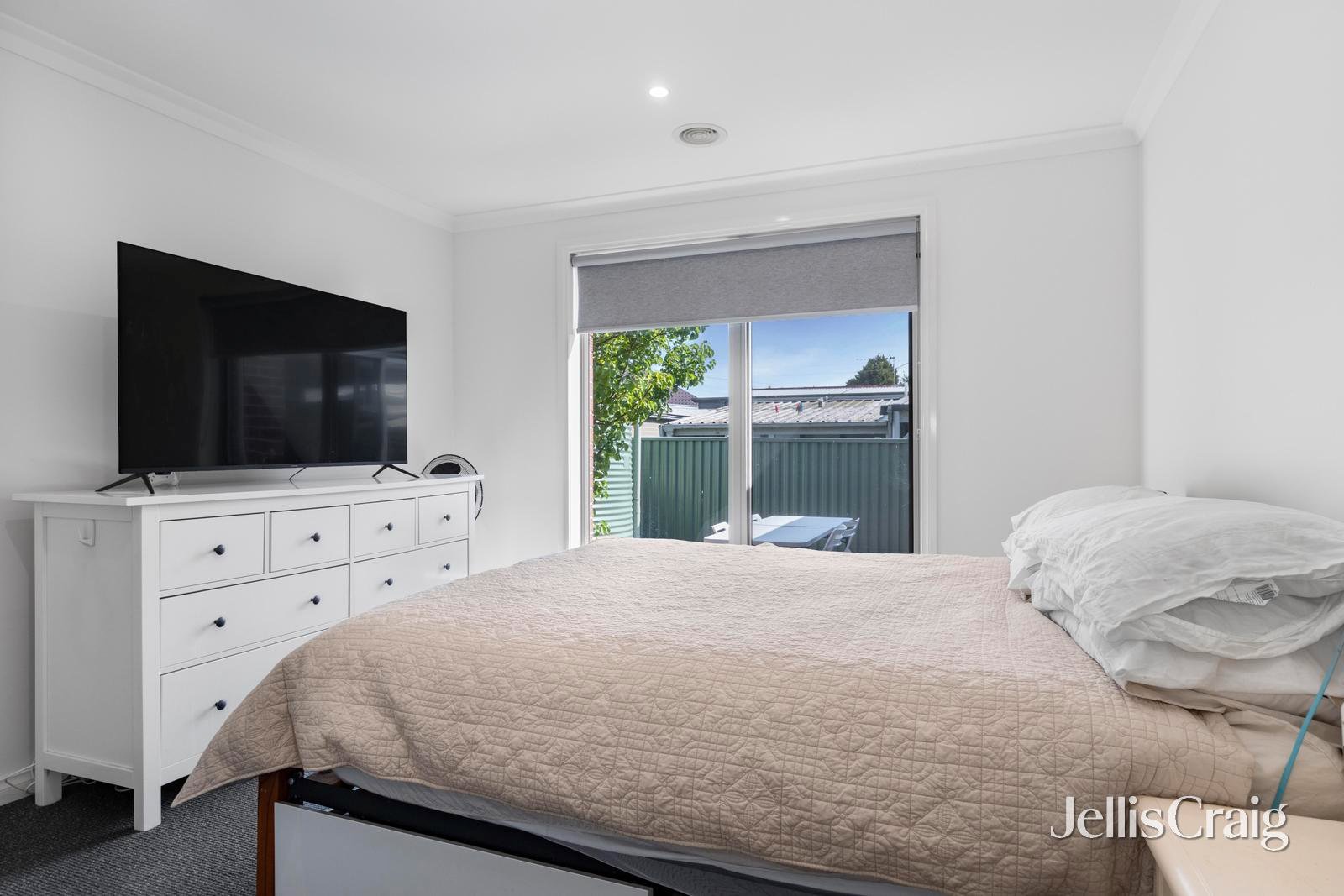 2/1 Whitta Street, Sebastopol image 6