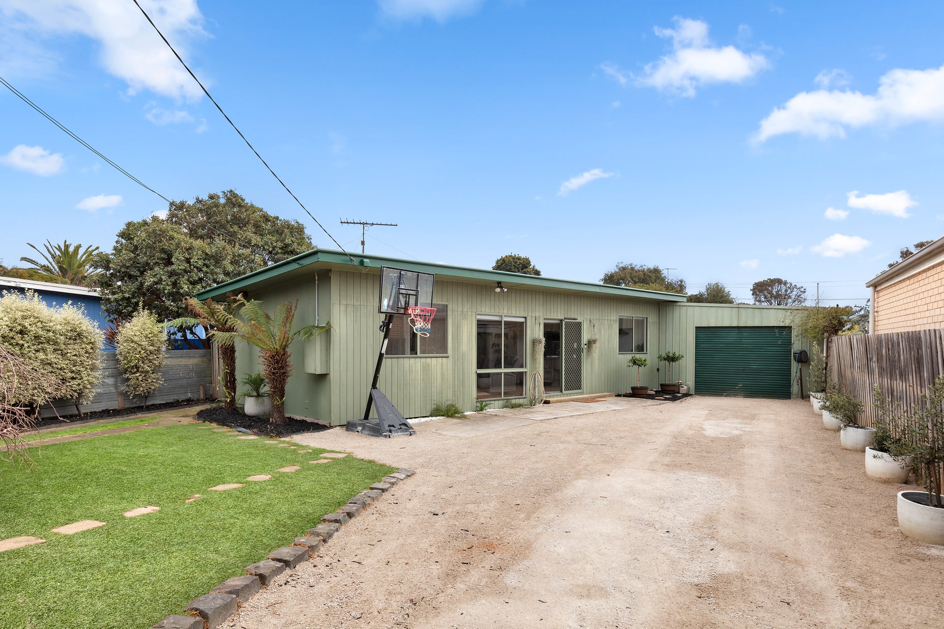 Property Gallery Thumbnail 6