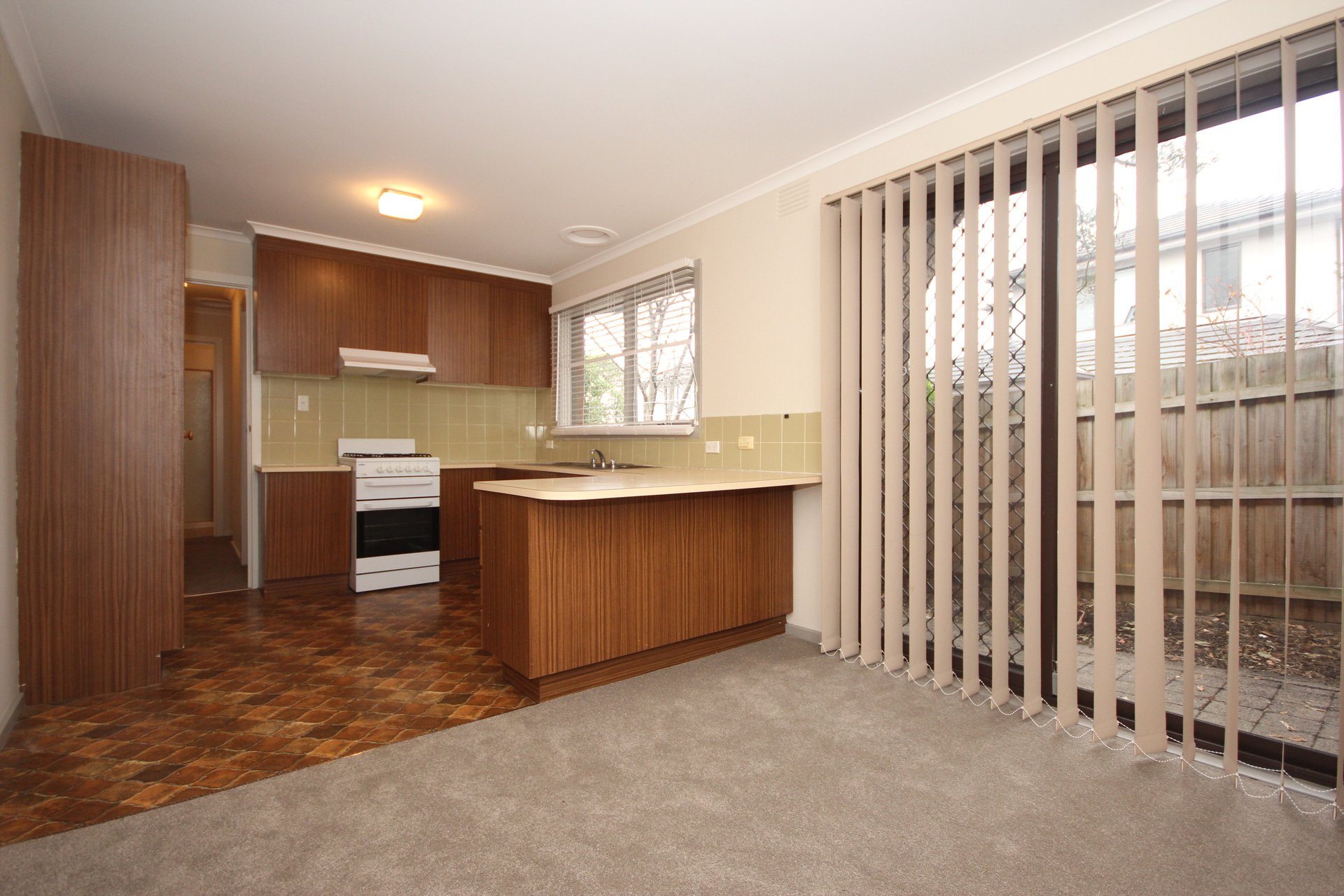 2/1 Wilson Street, Ringwood East image 3