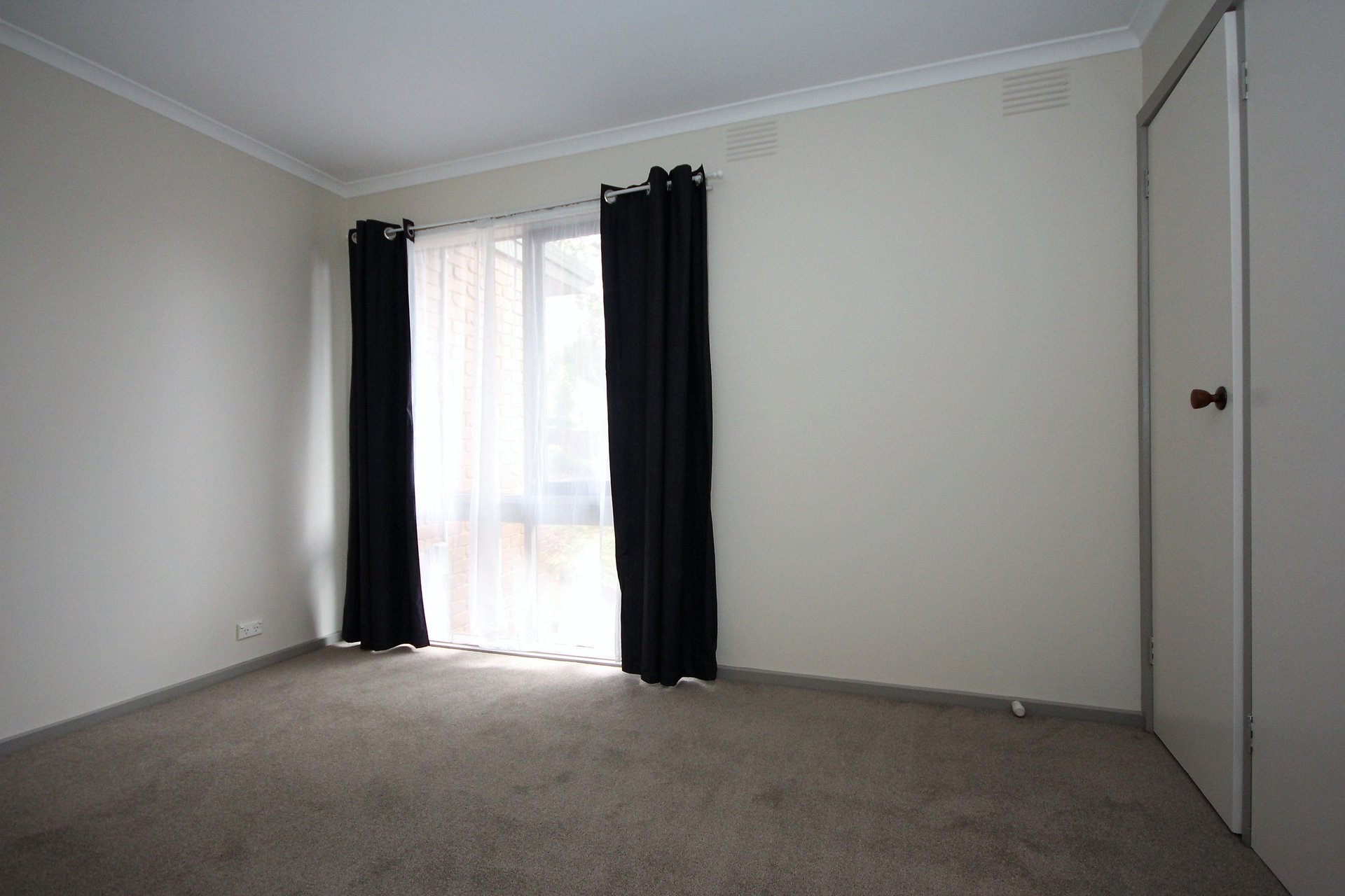 2/1 Wilson Street, Ringwood East image 5