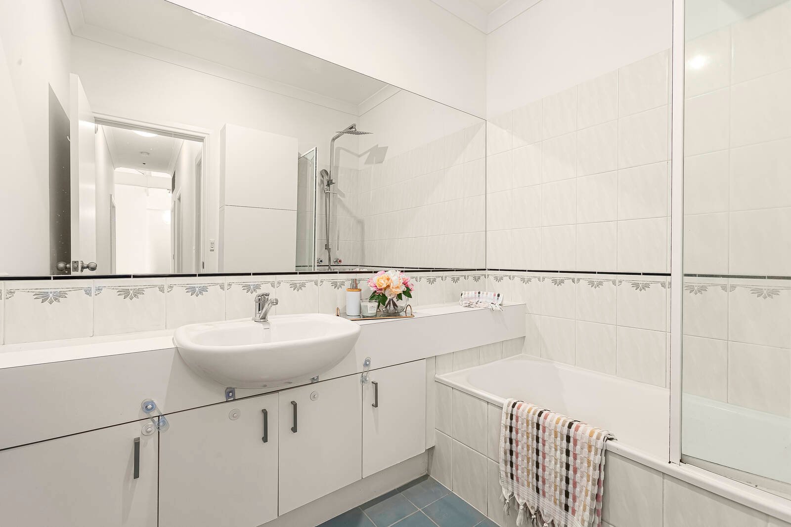 Property Gallery Thumbnail 8