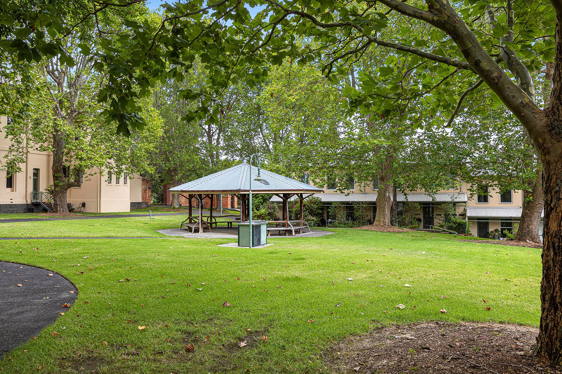 Property Gallery Thumbnail 4
