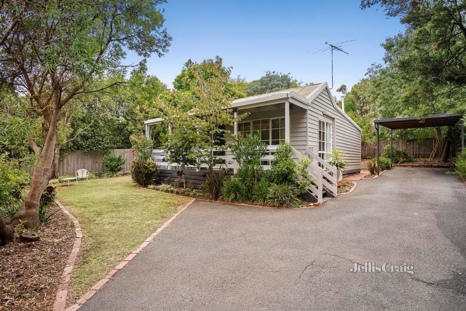 2/1 Wood Street, Ringwood East image 1