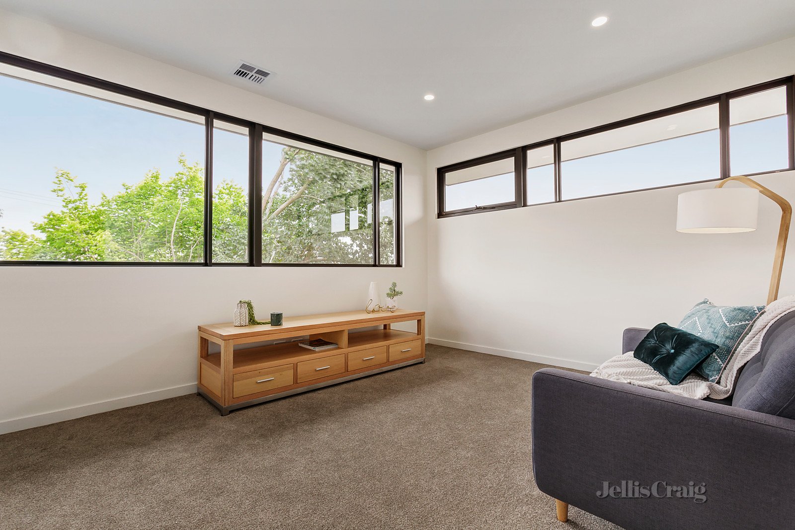 2/1 Woodlea Street, Doncaster East image 8