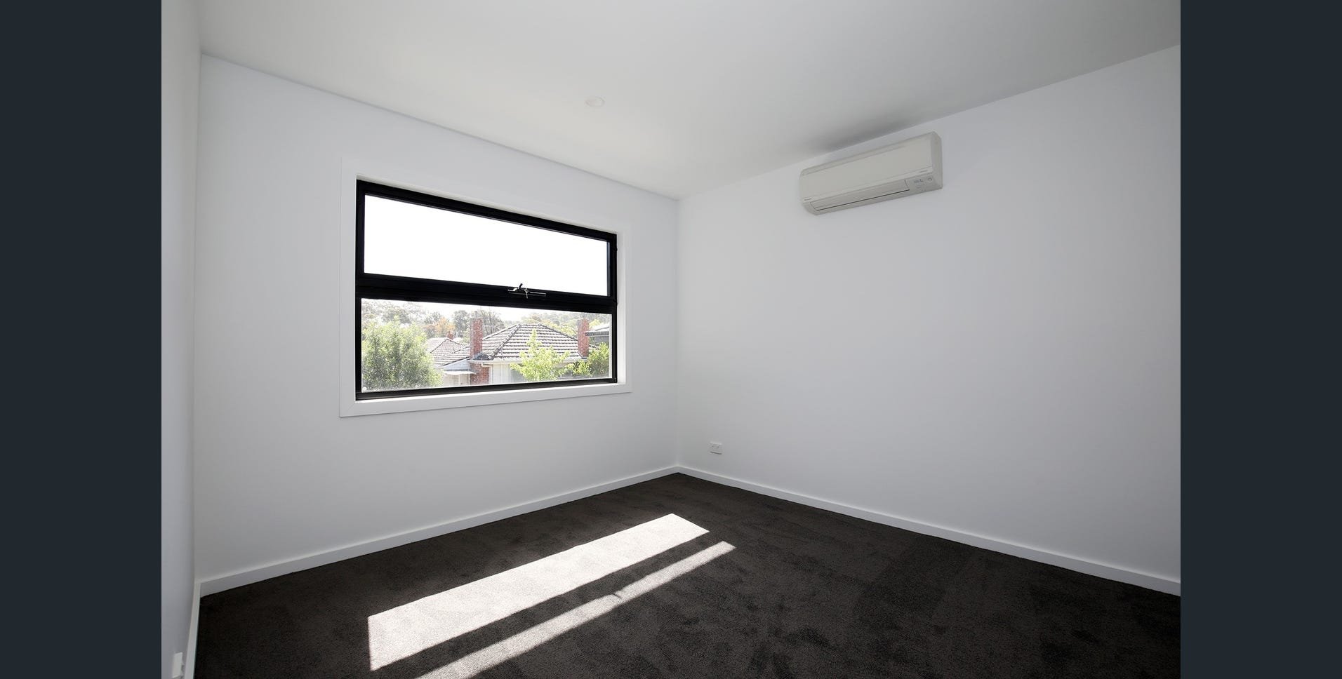 2/1 Woodside Avenue, Ringwood image 6