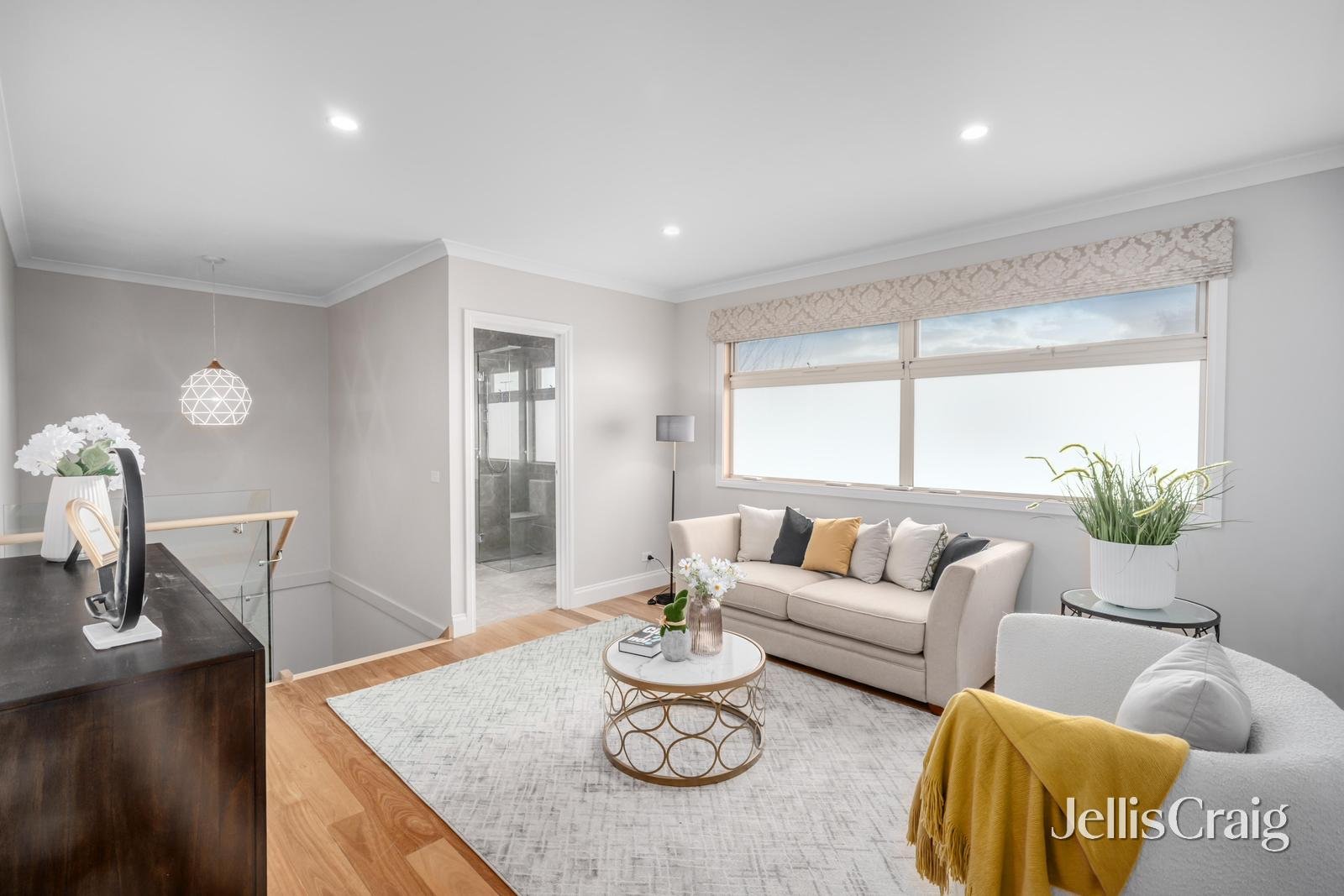 2/1 Woolert Street, Ashwood image 7