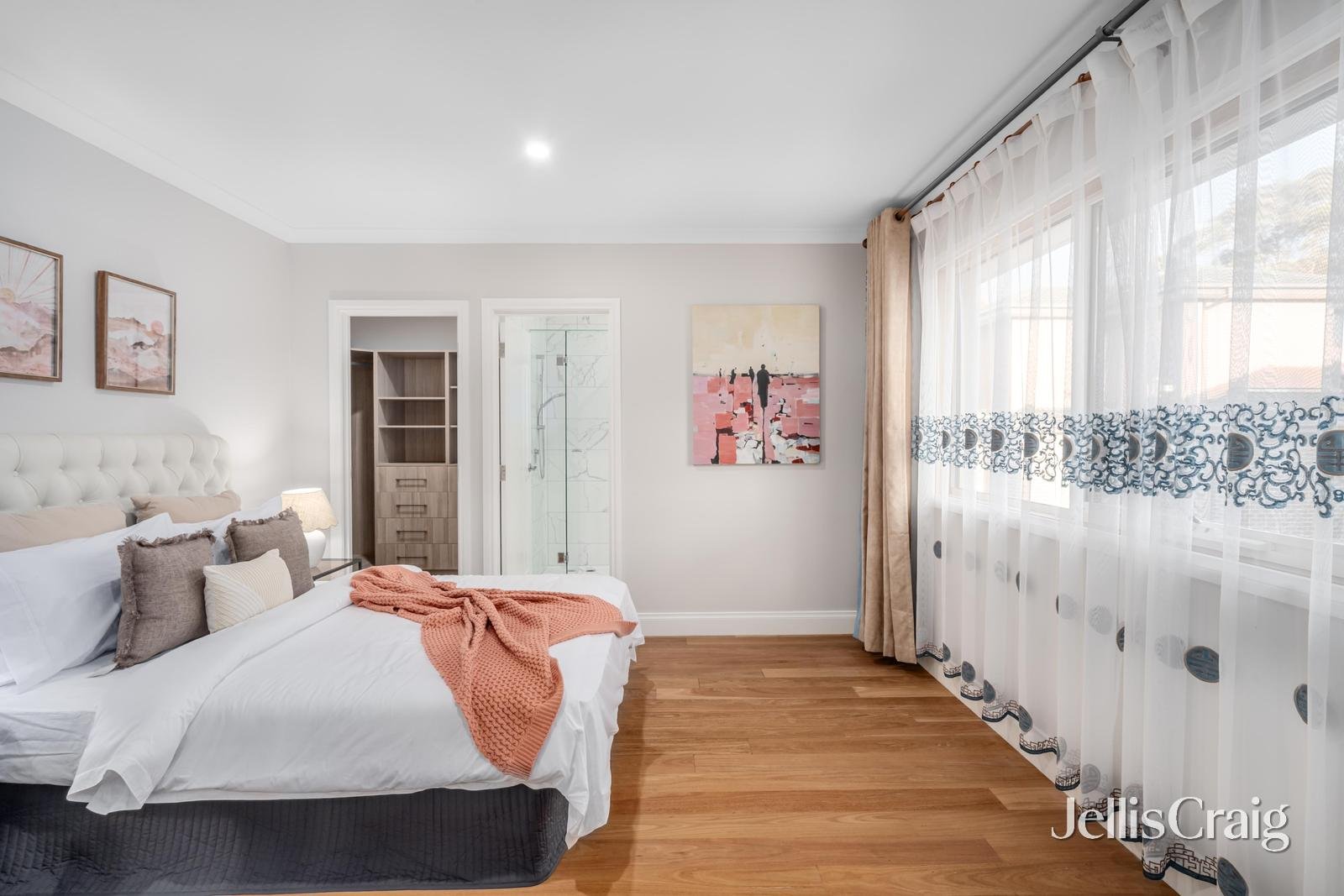2/1 Woolert Street, Ashwood image 8