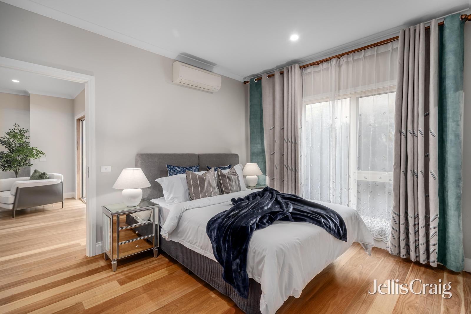 2/1 Woolert Street, Ashwood image 11