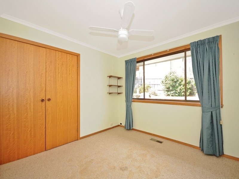 21 WYUNA Walk, Mooroolbark