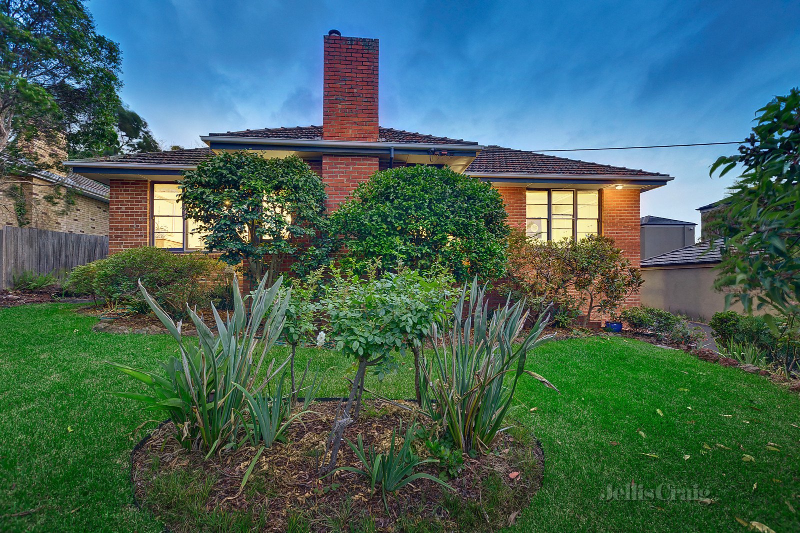 21 Yandilla Street, Balwyn image 2