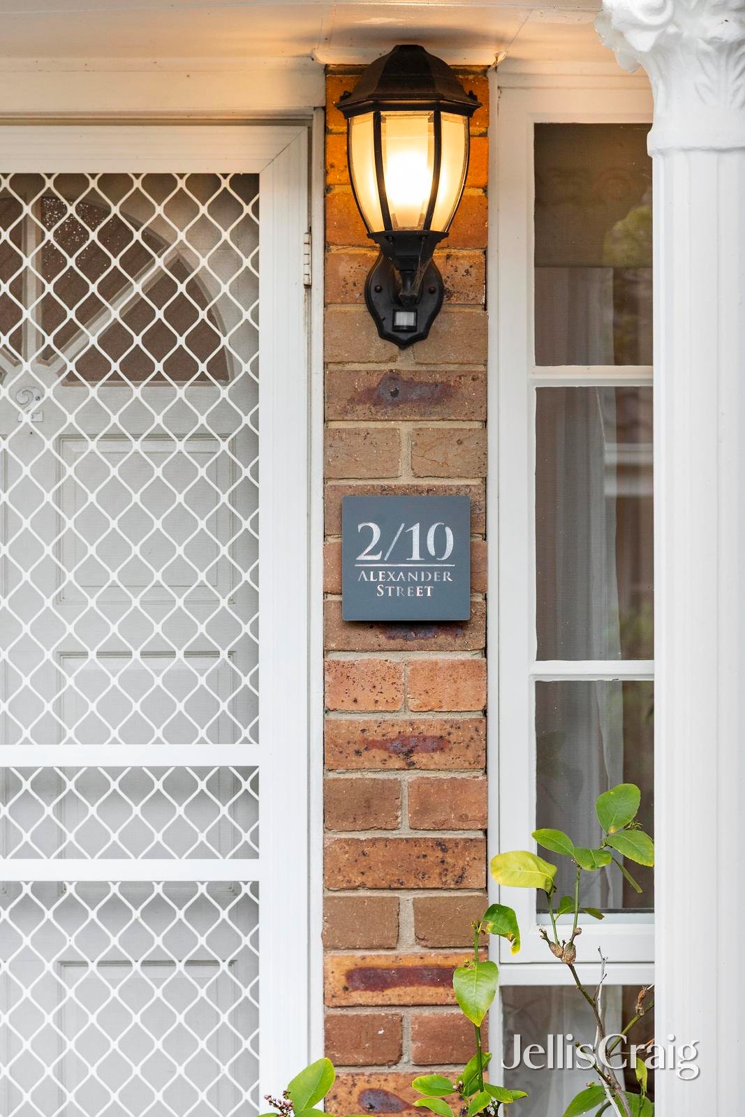 2/10 Alexander Street, Montmorency image 2
