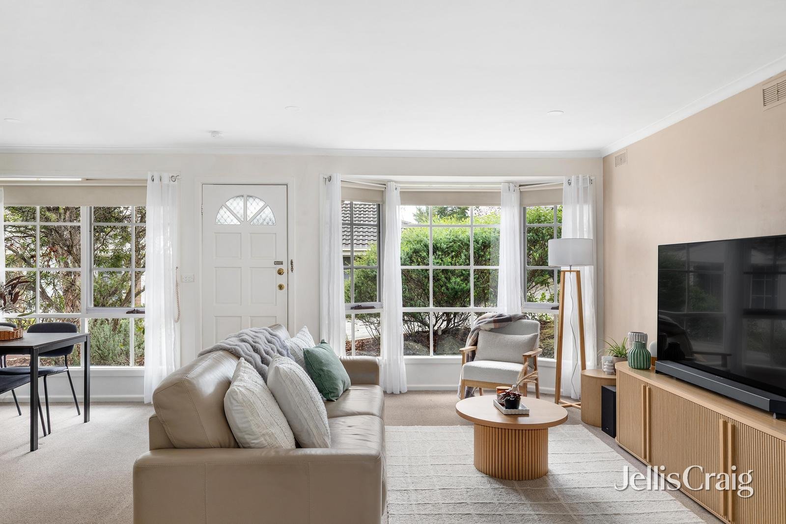 2/10 Alexander Street, Montmorency image 4