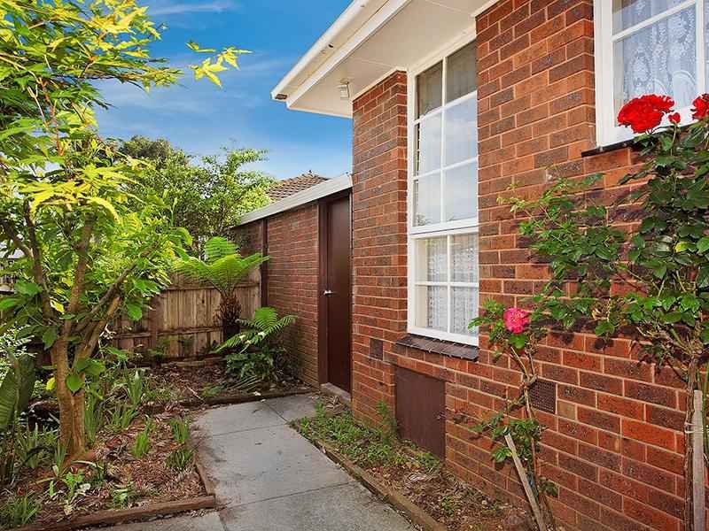 2/10 Alexandra Road, Ringwood East image 4