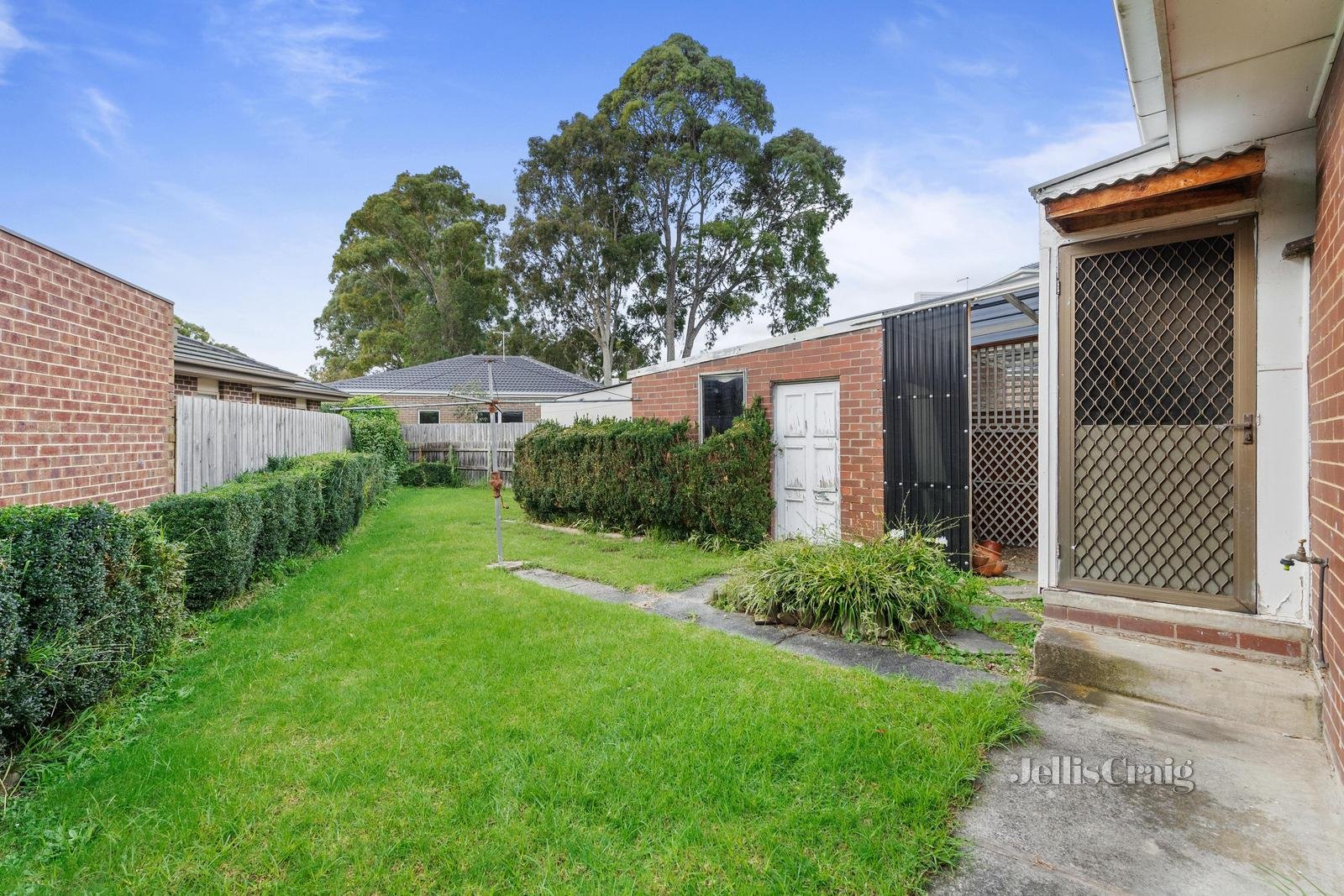 2/10 Armstrong Road, Bayswater image 7