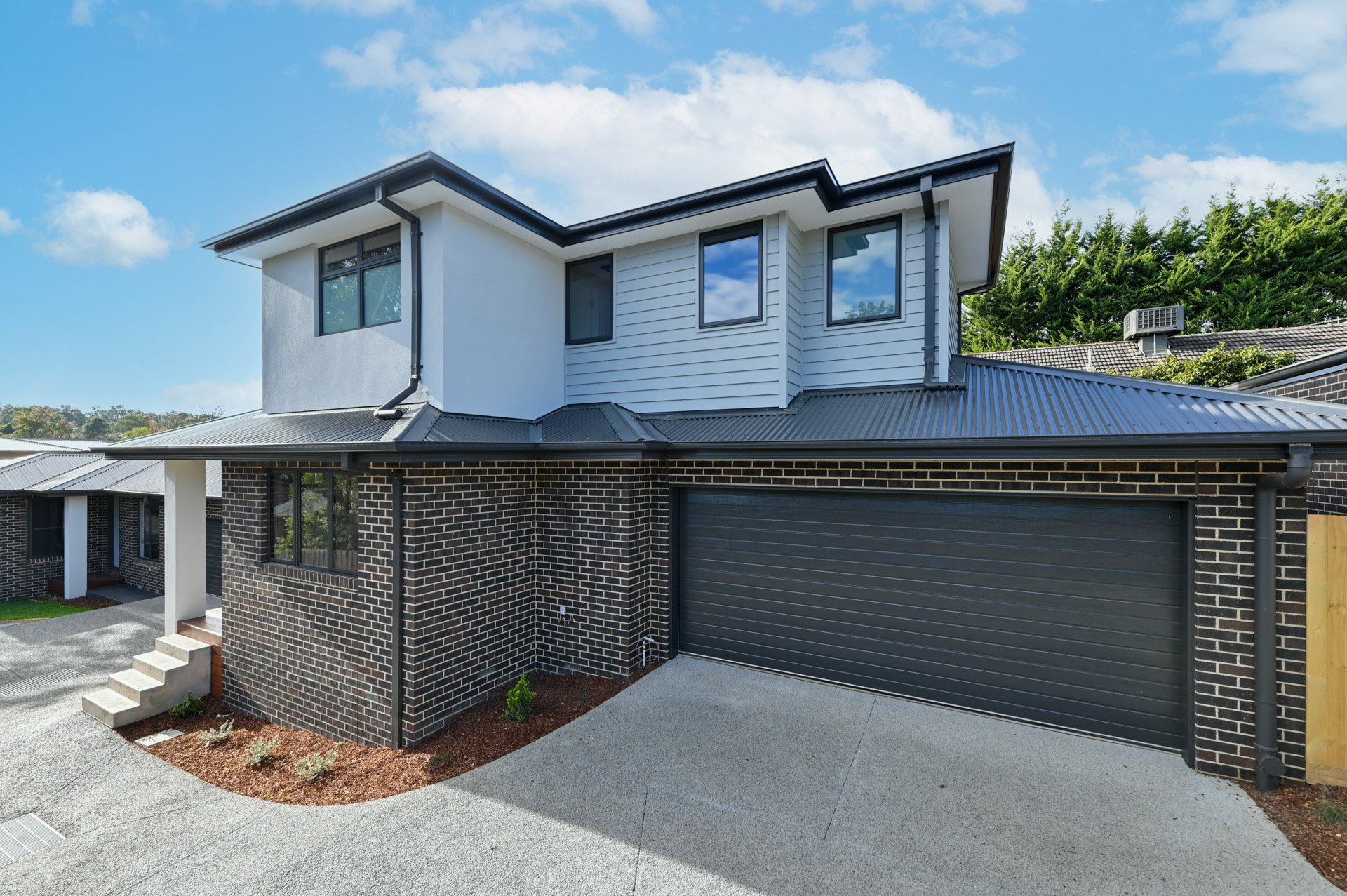2/10 Beaufort Road, Croydon image 1