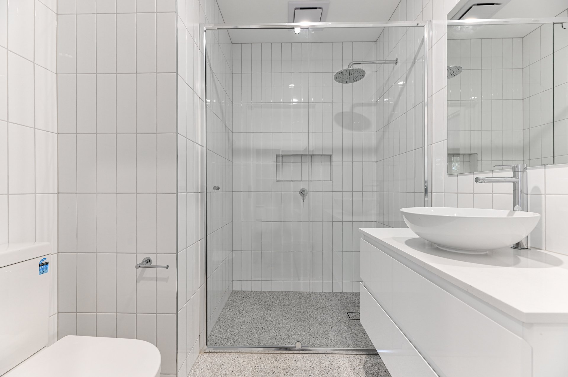 2/10 Beaufort Road, Croydon image 7