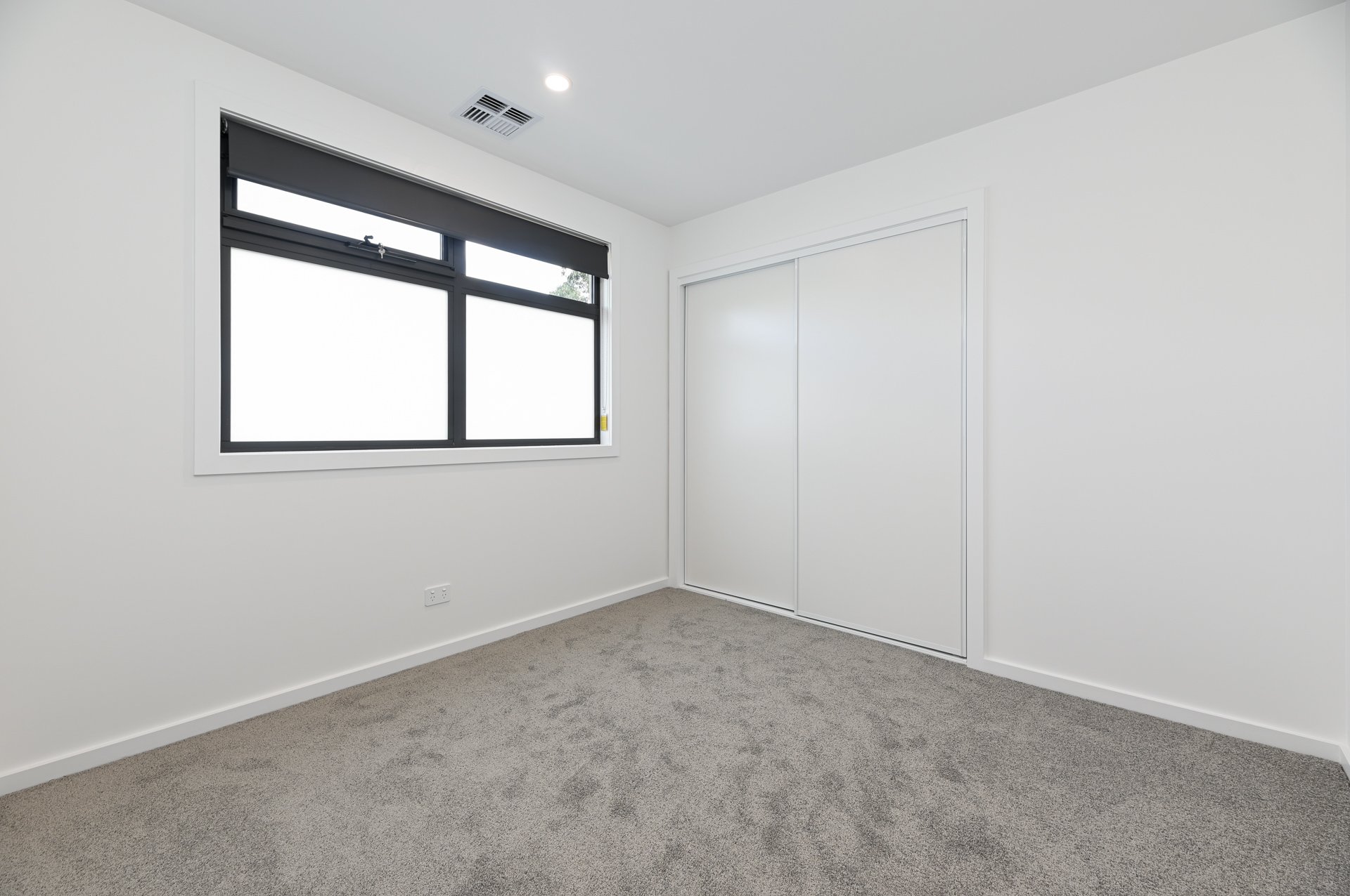 2/10 Beaufort Road, Croydon image 10