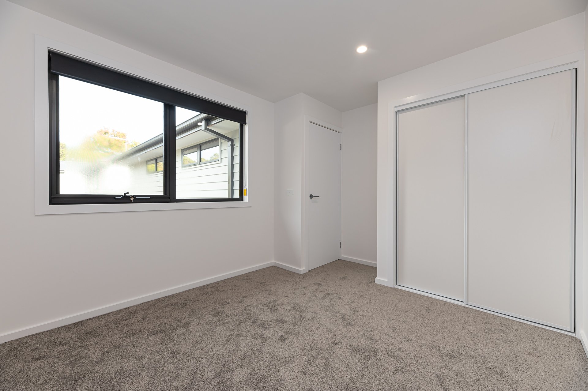 2/10 Beaufort Road, Croydon image 11