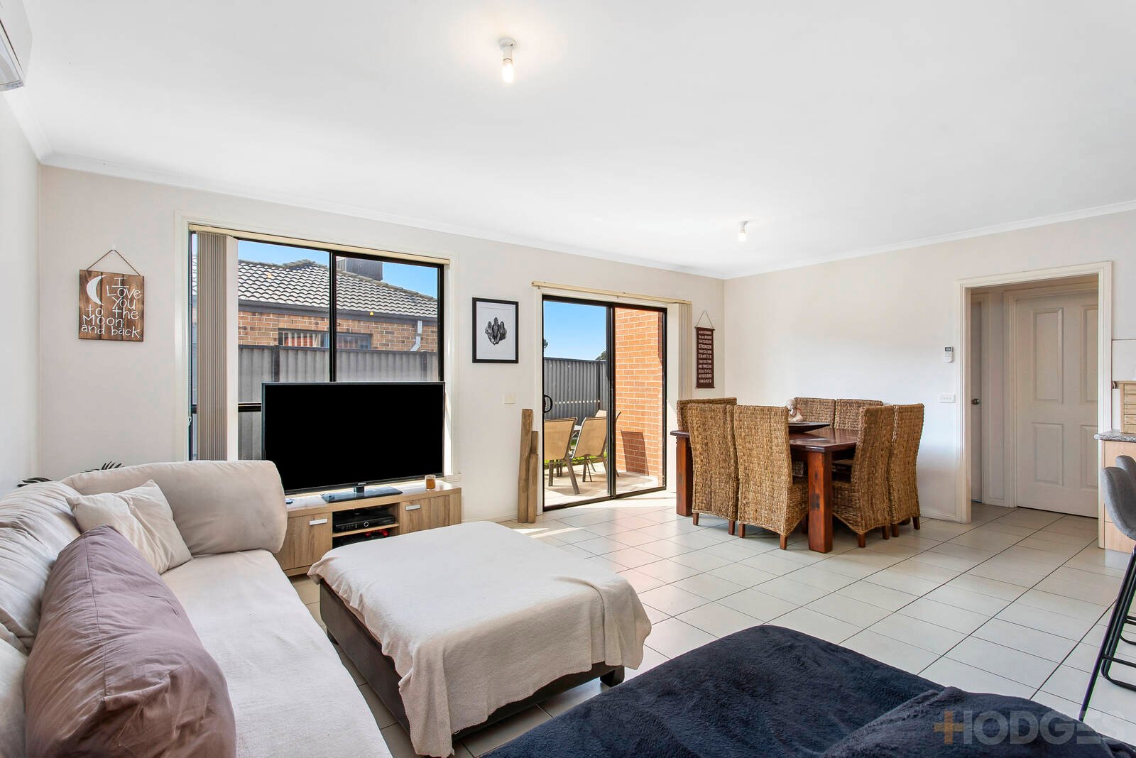 2/10 Bella Julia Place, Lara image 6