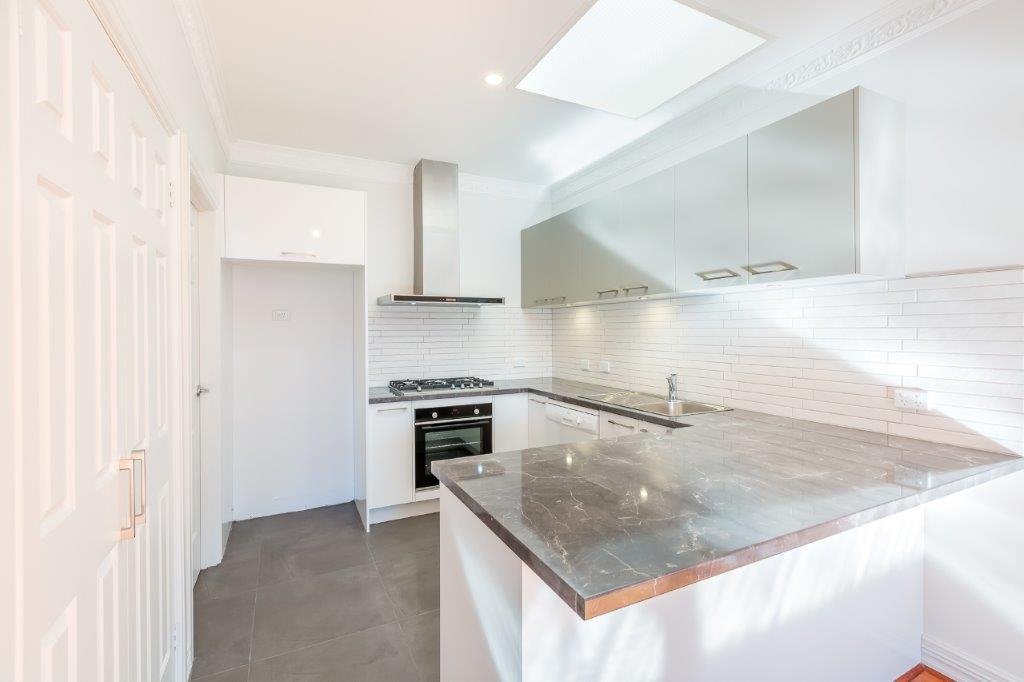2/10 Braeside Avenue, Camberwell image 2