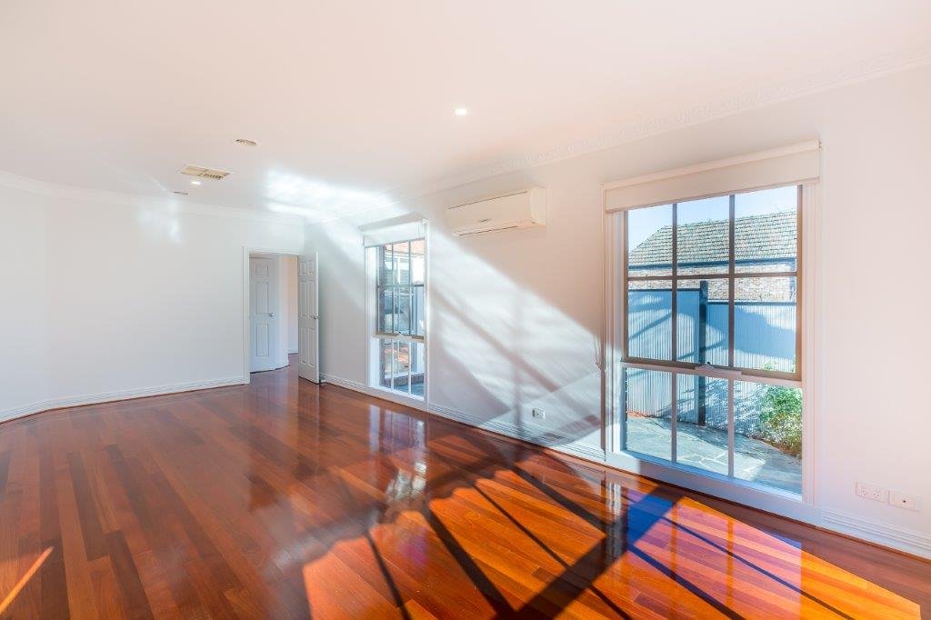 2/10 Braeside Avenue, Camberwell image 3