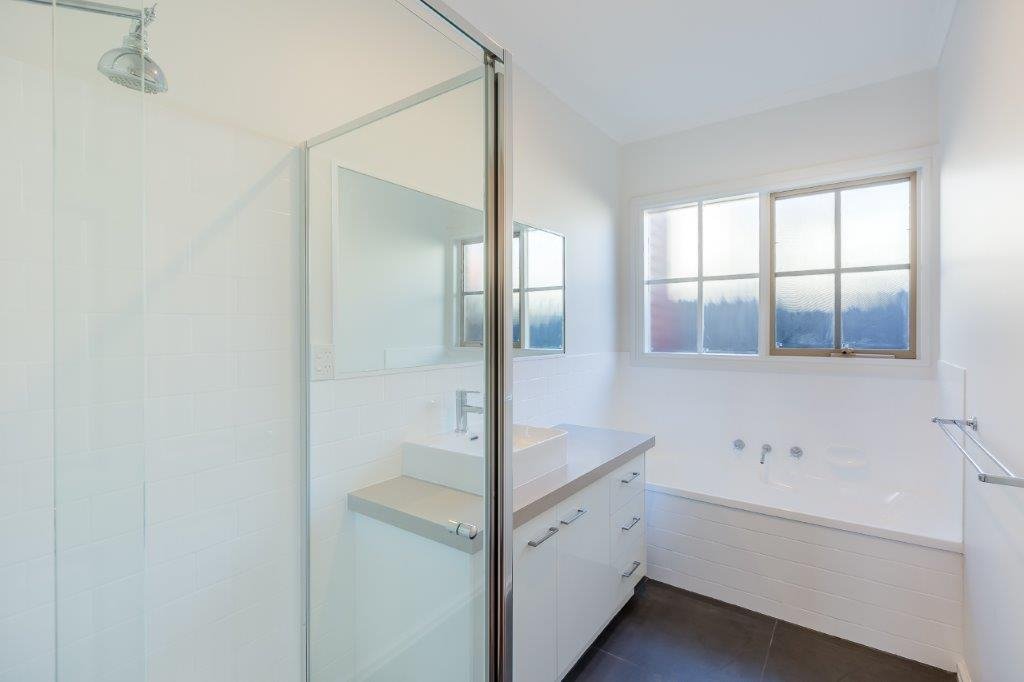 2/10 Braeside Avenue, Camberwell image 4