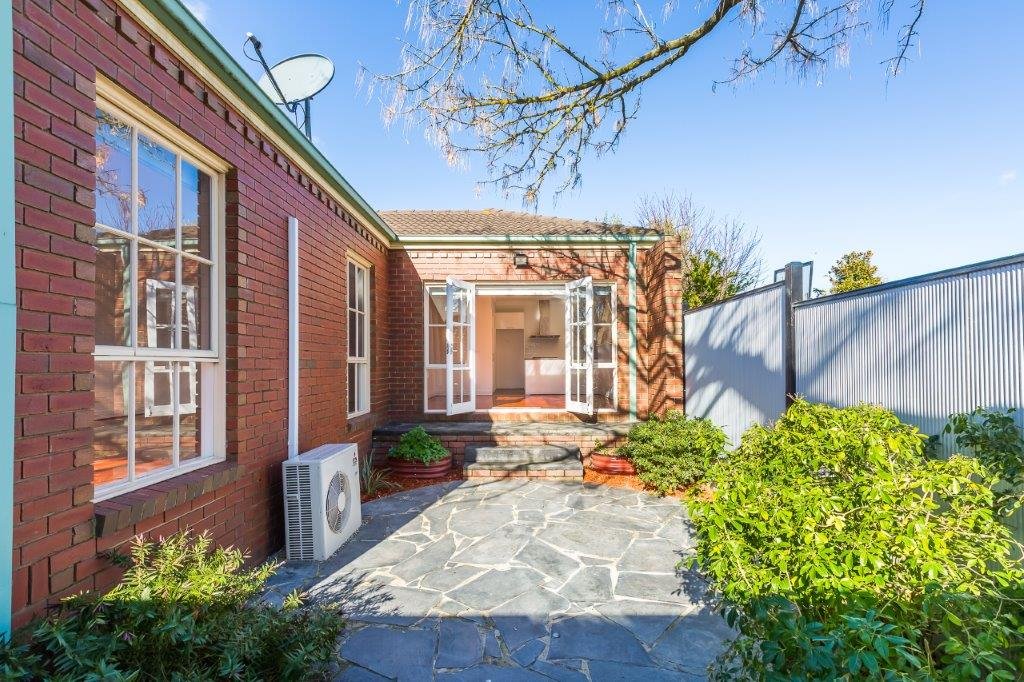 2/10 Braeside Avenue, Camberwell image 7