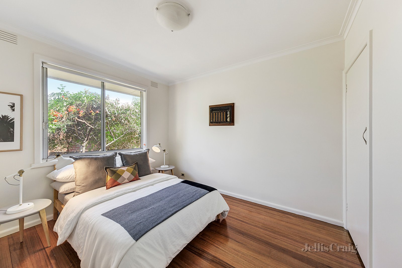 2/10 Brenbeal Street, Balwyn image 5